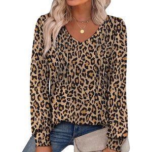 image:imageAlaroo Long Sleeve Shirts for Women V Neck Tops Pleated Tunic PrintPrint 07
